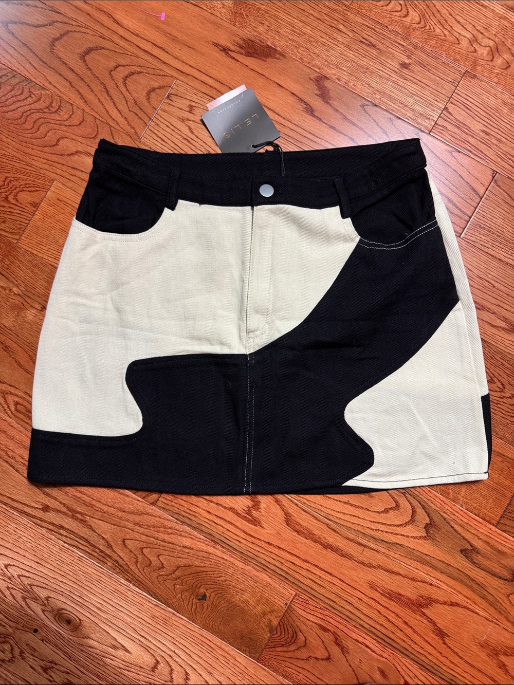 Le Lis Two-Tone Black and Cream Skirt with Front Snap